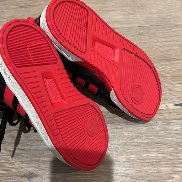 SOLD!! ✅ Like new Adidas high top sneakers 2 - Picture 5 of 6